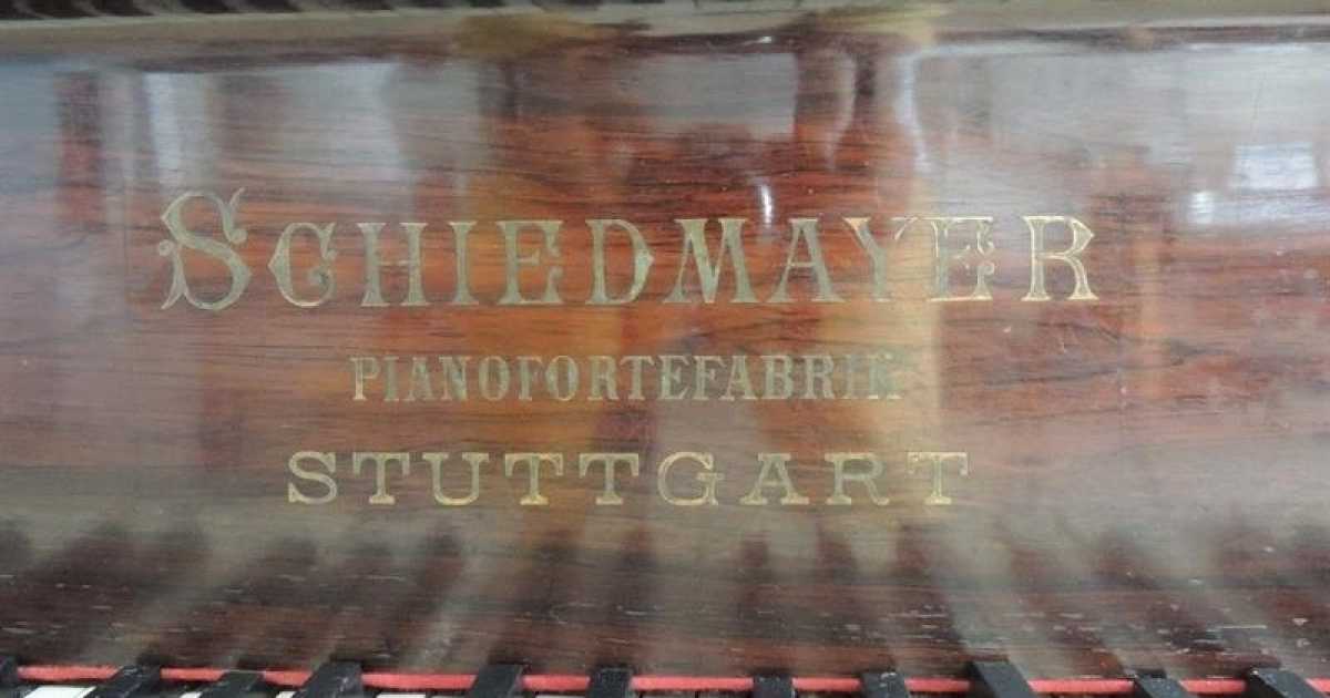 Bari, il pianoforte di Nino Rota restaurato ma chiuso nel silenzio di una stanza